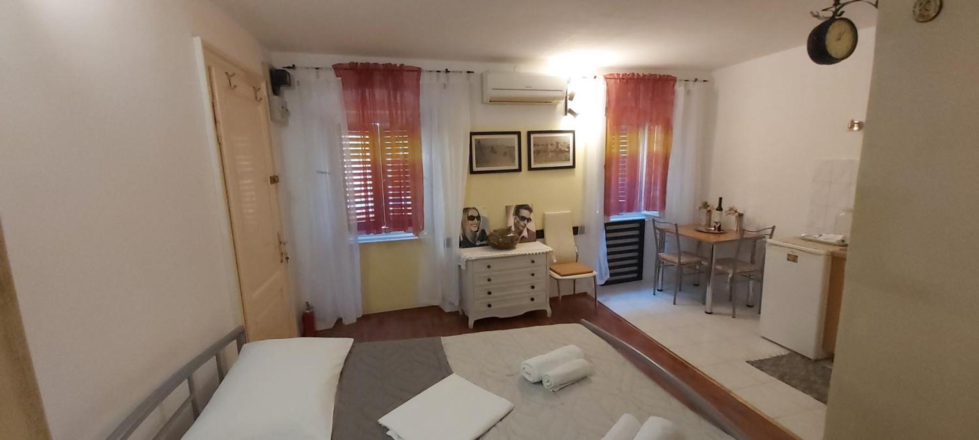Down Town Apartment Сплит Екстериор снимка